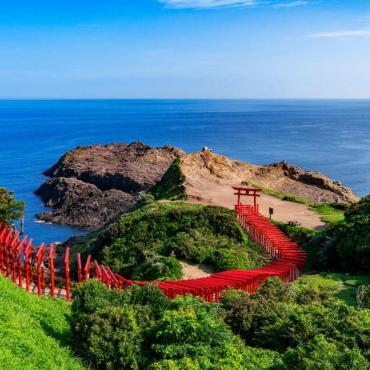 เยือนยามากุจิ ชมเสาโทริอิริมทะเลสุดงดงามที่ศาลเจ้า Motonosumi Inari